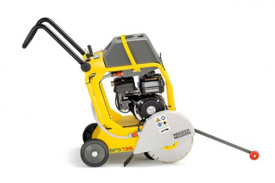 Нарезчик швов бензиновый Wacker Neuson BFS 735 A по выгодной цене в Костроме. Надежное качество и лучшие условия ждут вас.
